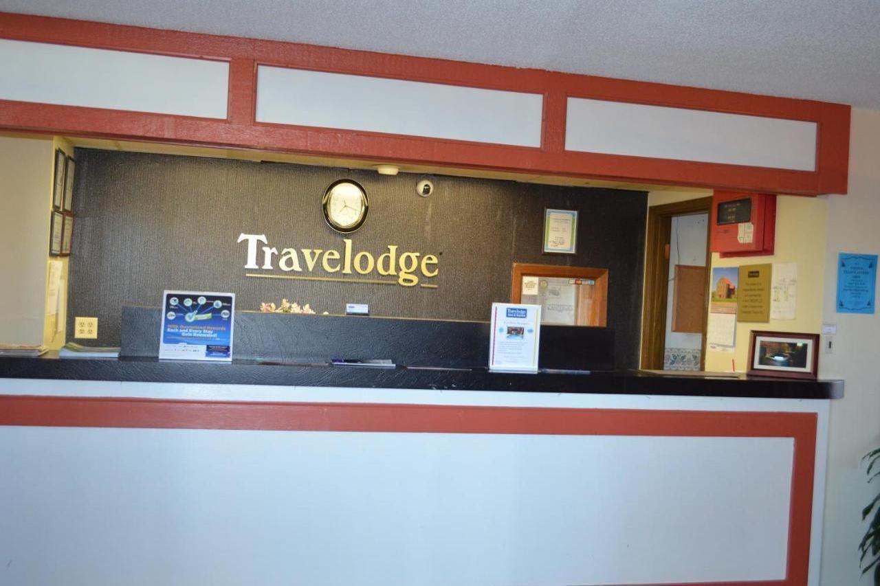 Travelodge Inn & Suites By Wyndham Muscatine Buitenkant foto